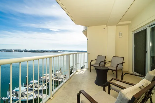$699,000 | 100 Olde Towne Yacht Club Drive, Unit 411, Beaufort, NC 28516
