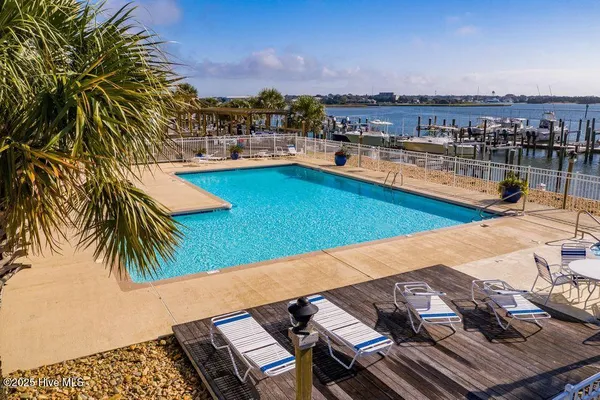 $699,000 | 100 Olde Towne Yacht Club Drive, Unit 411, Beaufort, NC 28516