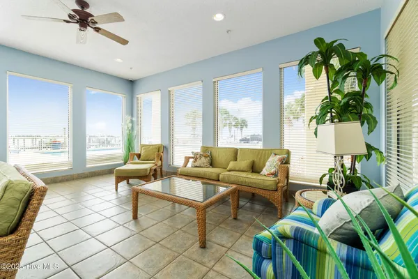 $699,000 | 100 Olde Towne Yacht Club Drive, Unit 411, Beaufort, NC 28516