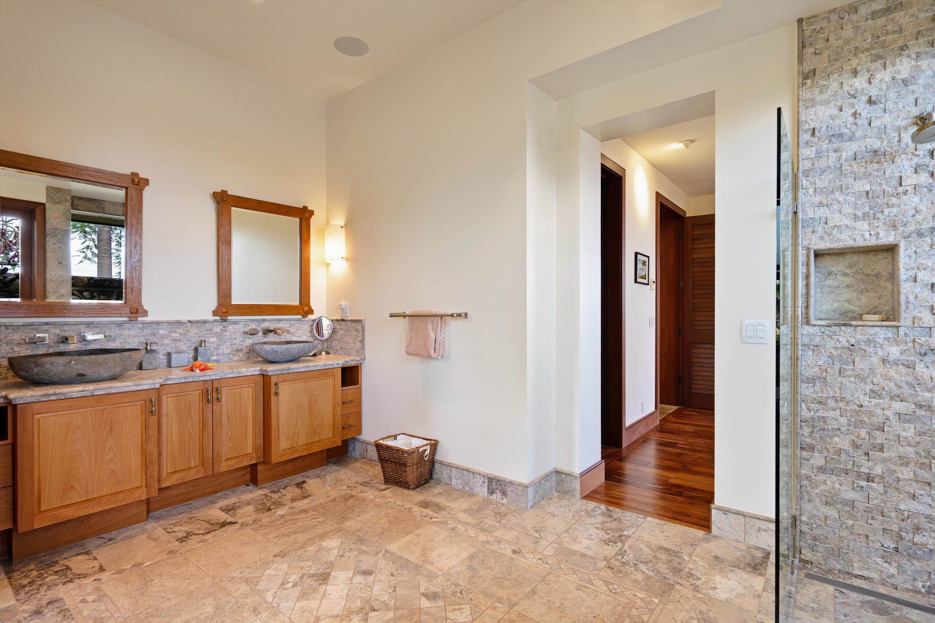 137 Anapuni Loop Lahaina, HI 96761 - Photo 22 of 47 a view of a bathroom with dual sinks