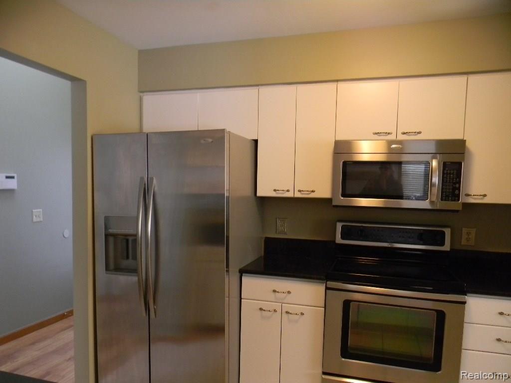 793 North Adams Road Rochester, MI 48309 - Photo 9 of 12