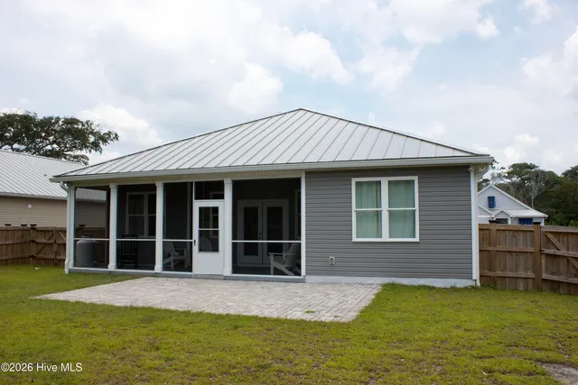 $699,000 | 102 Evergreen Lane, Atlantic Beach, NC 28512