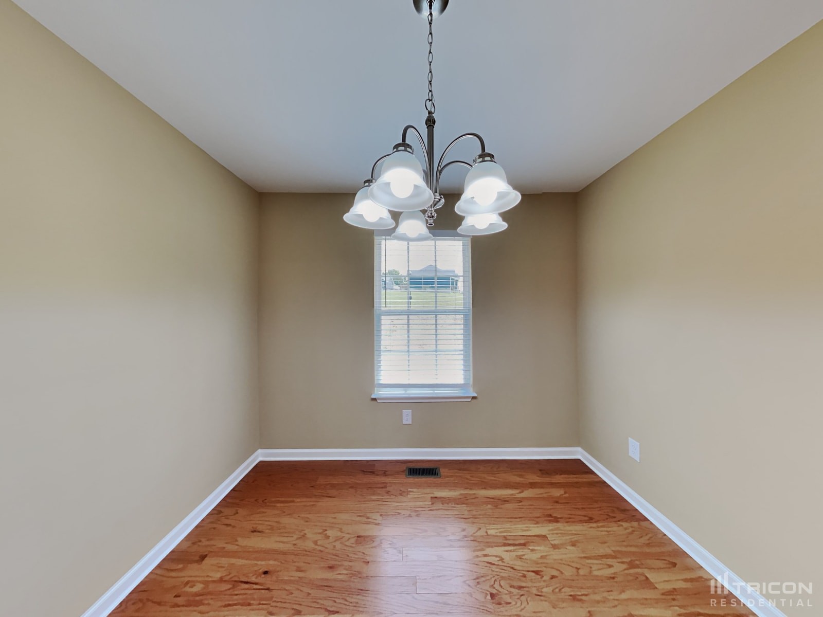 127 Diane Loop White Bluff, TN 37187 - Photo 3 of 10