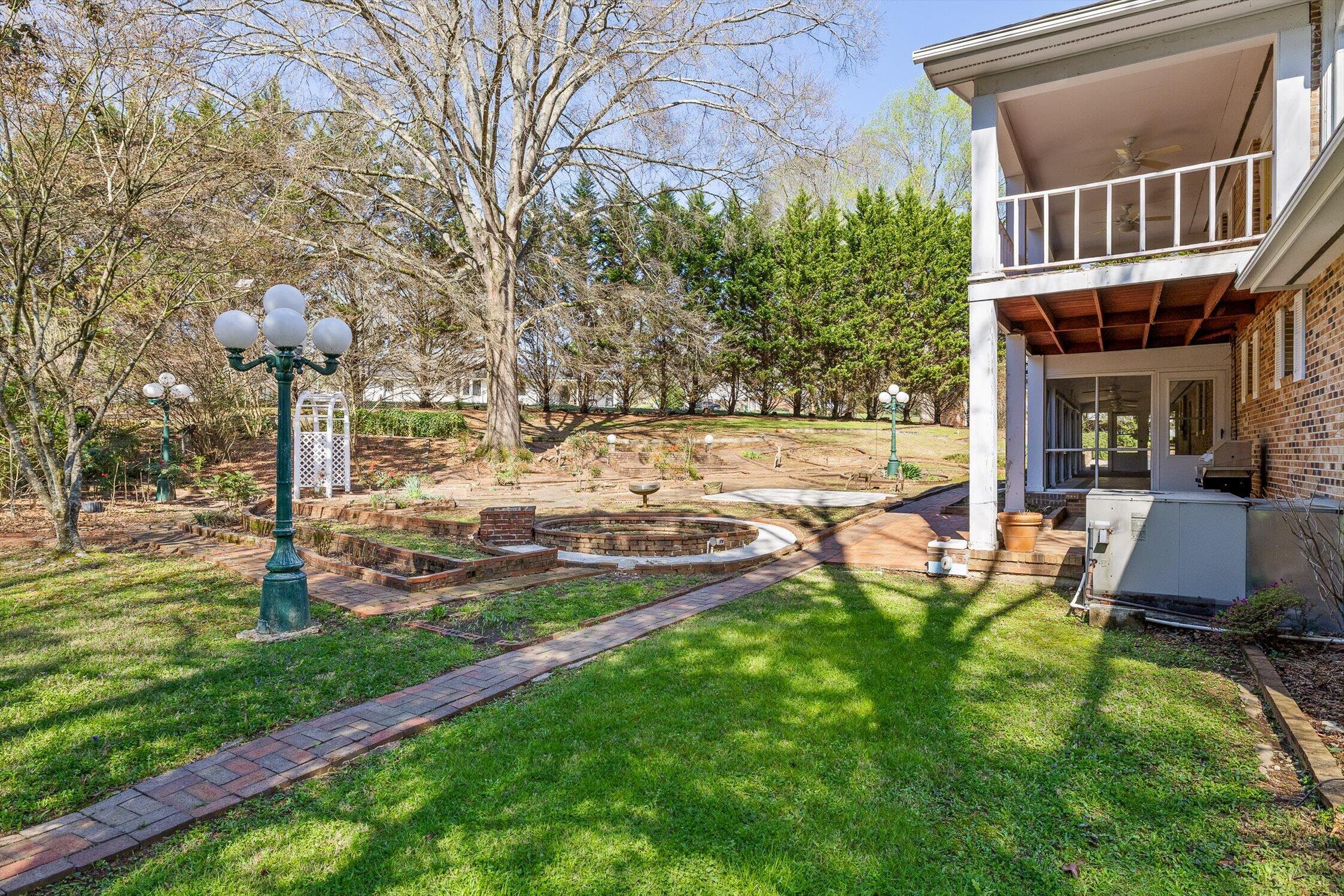 9113 Edgewater Road Chattanooga, TN 37416 - Photo 15 of 54 53-Edgewater-53