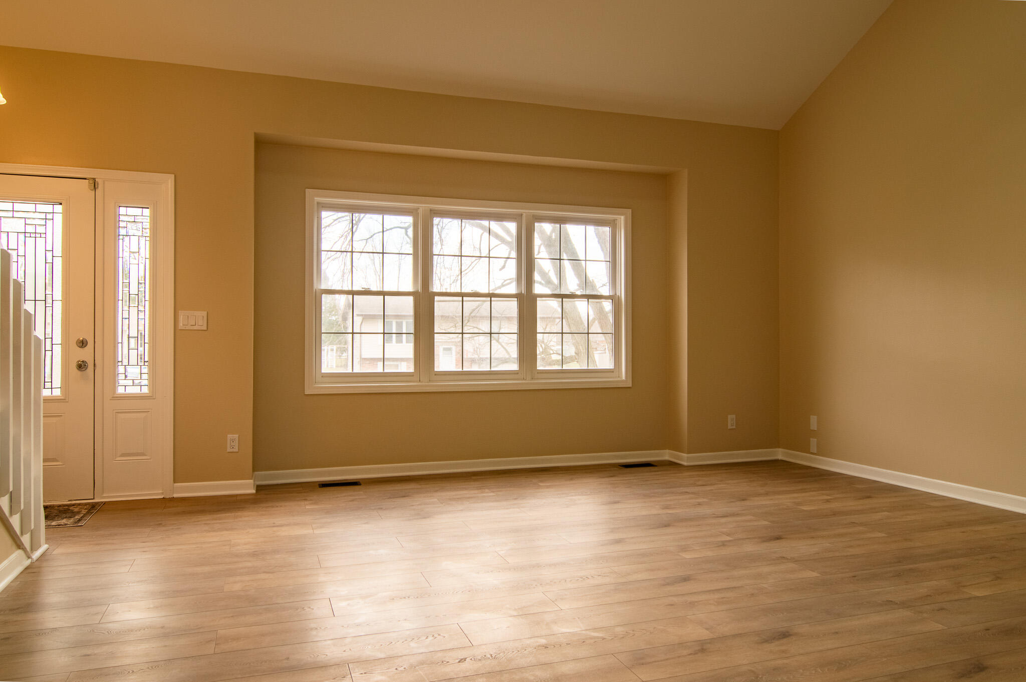 1900 Loganberry Lane Crown Point, IN 46307 - Photo 5 of 30 2048x1362