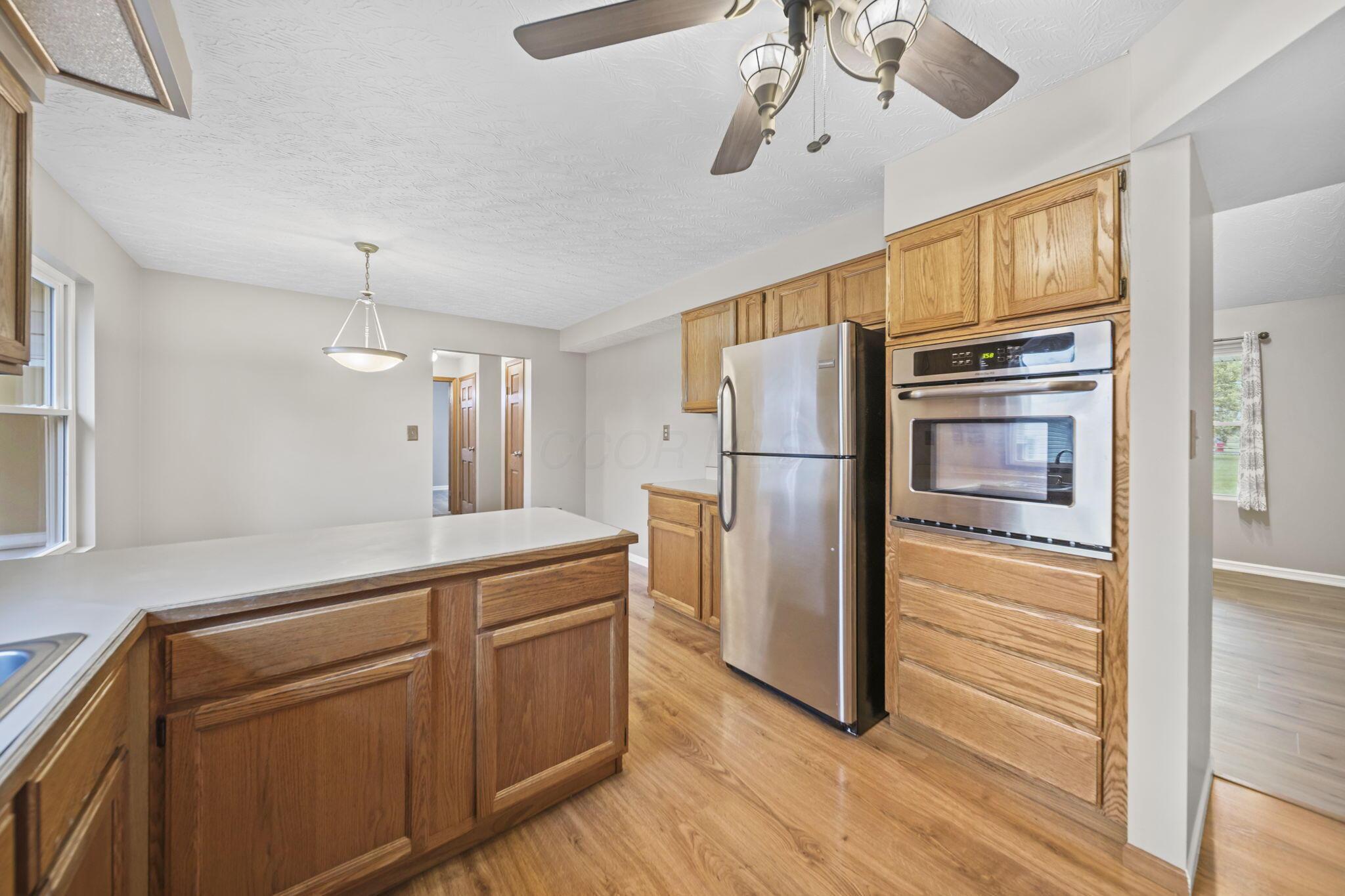 4384 Leppert Road Hilliard, OH 43026 - Photo 15 of 76 Kitchen