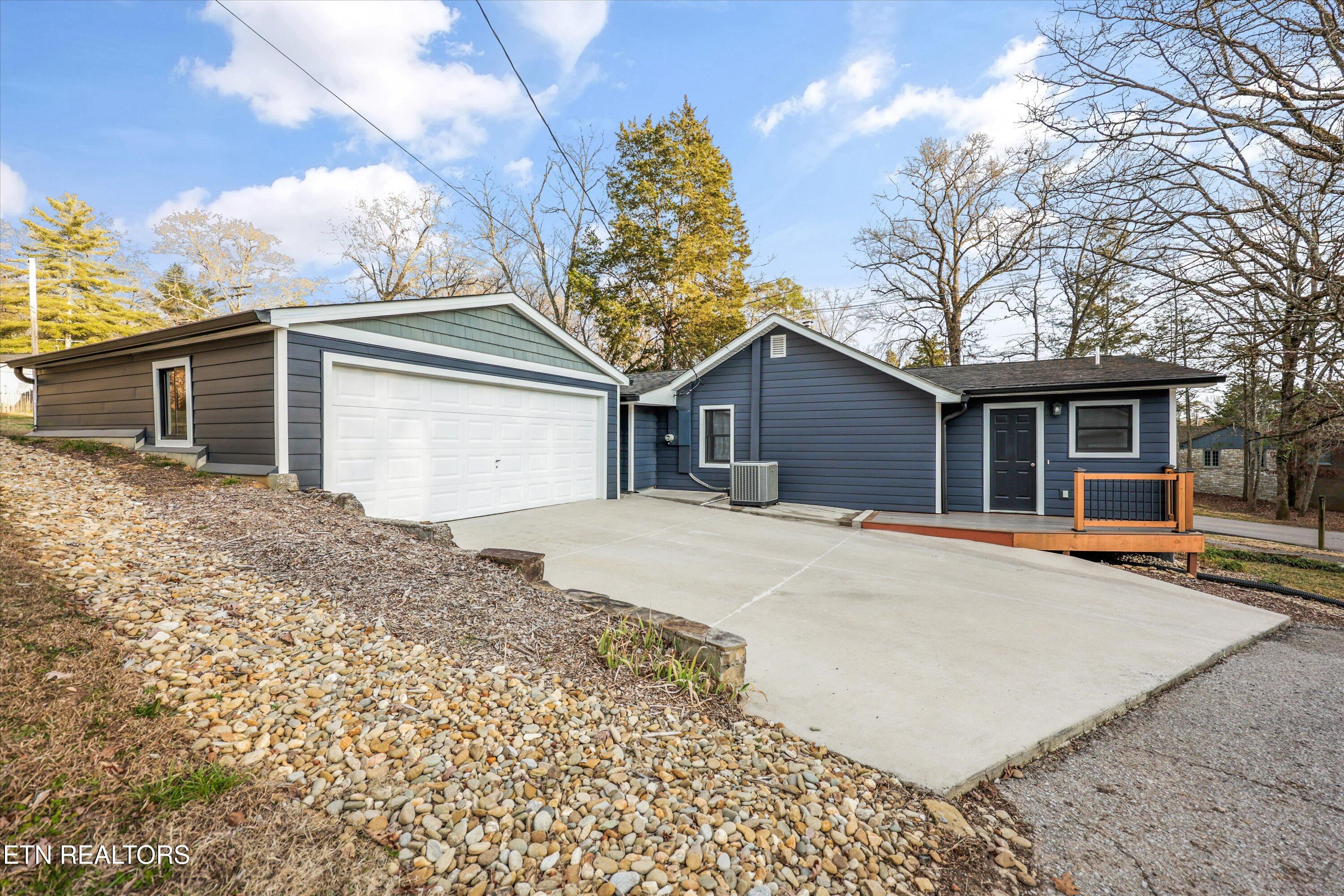 132 Pine Road Norris, TN 37828 - Photo 33 of 40 Spacious and useable 2 car garage