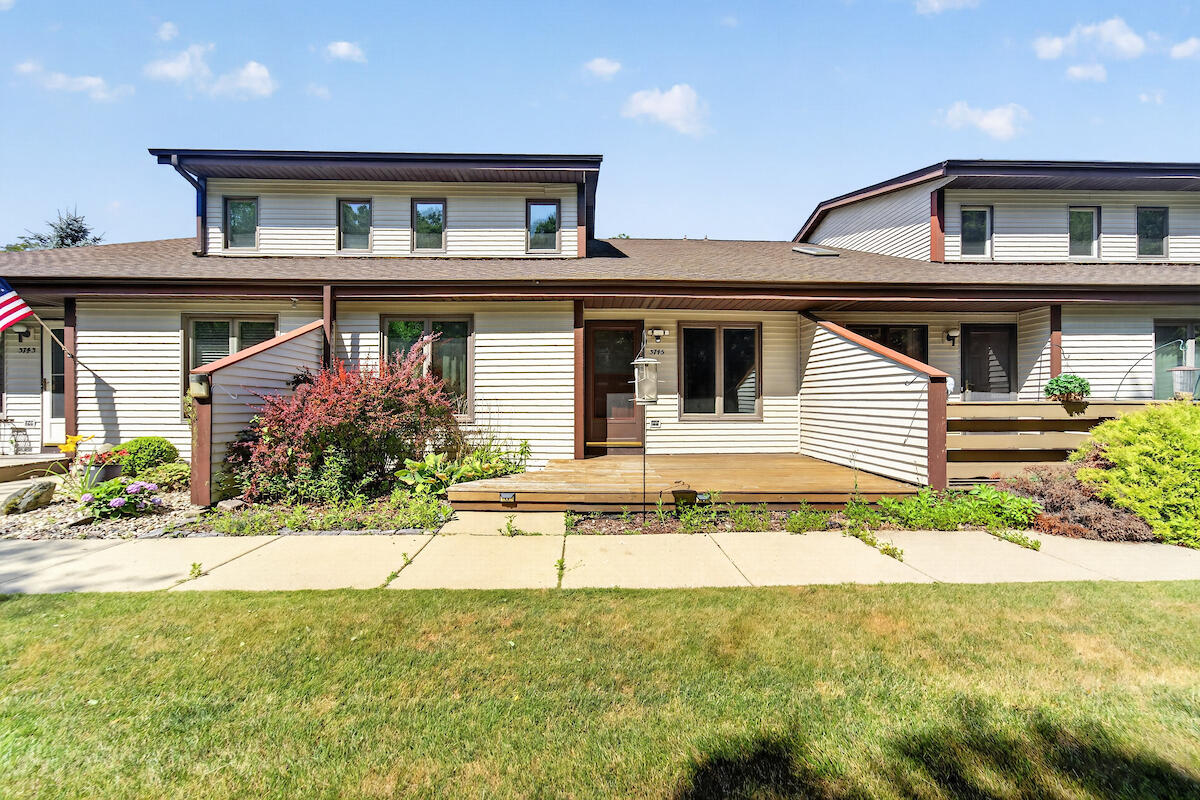 3745 Cheyenne Court Racine, WI 53404 - Photo 28 of 30 Back View