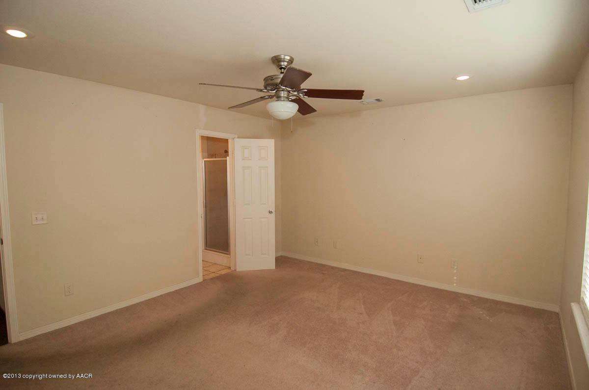 5237 Royce Drive Amarillo, TX 79110 - Photo 11 of 27 MASTER VIEW 2