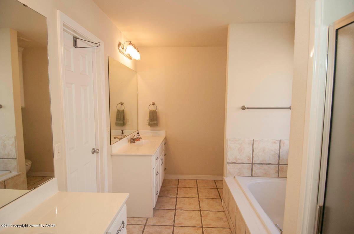 5237 Royce Drive Amarillo, TX 79110 - Photo 13 of 27 MASTER BATH VIEW 2