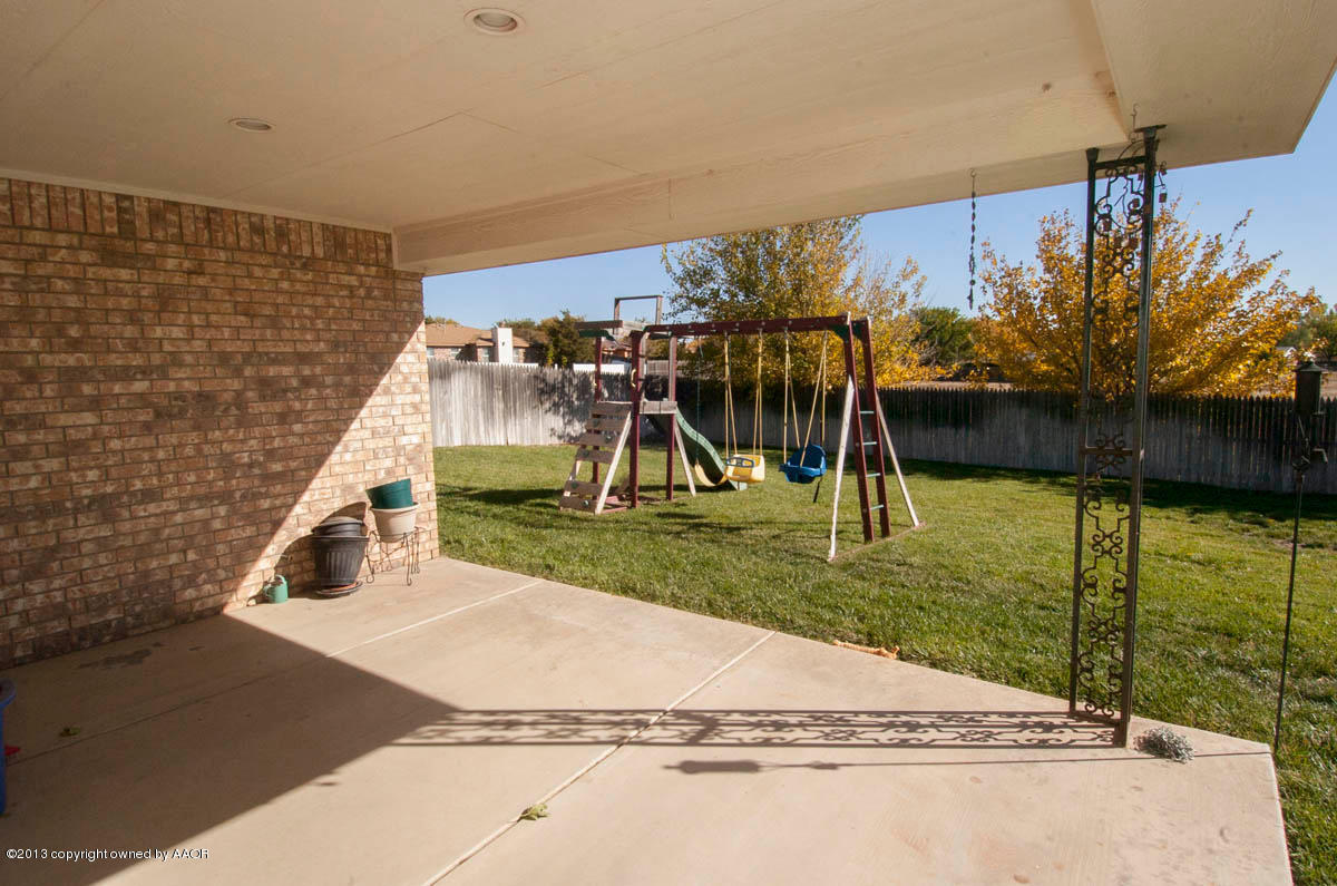 5237 Royce Drive Amarillo, TX 79110 - Photo 24 of 27 PATIO VIEW 1