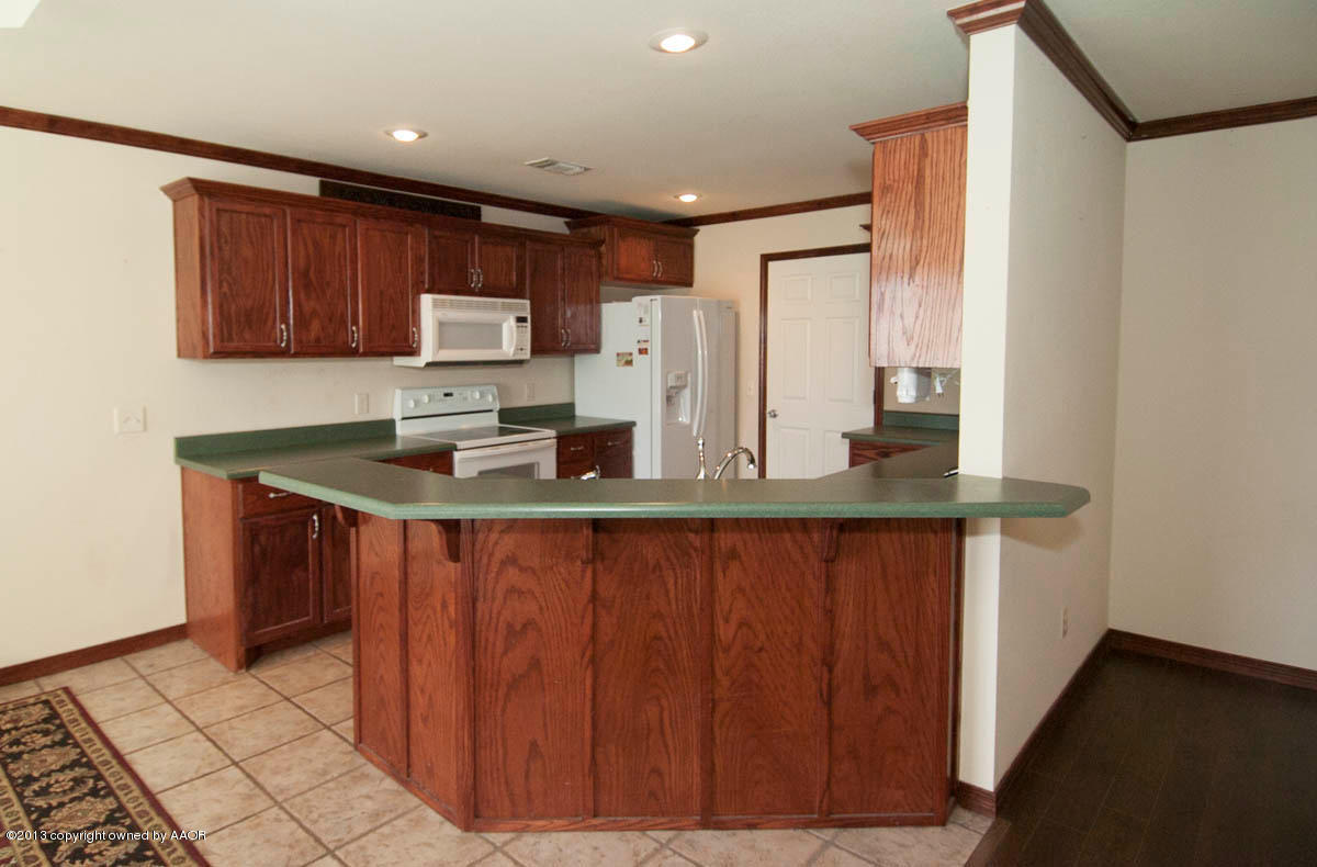5237 Royce Drive Amarillo, TX 79110 - Photo 7 of 27 KITCHEN VIEW 2