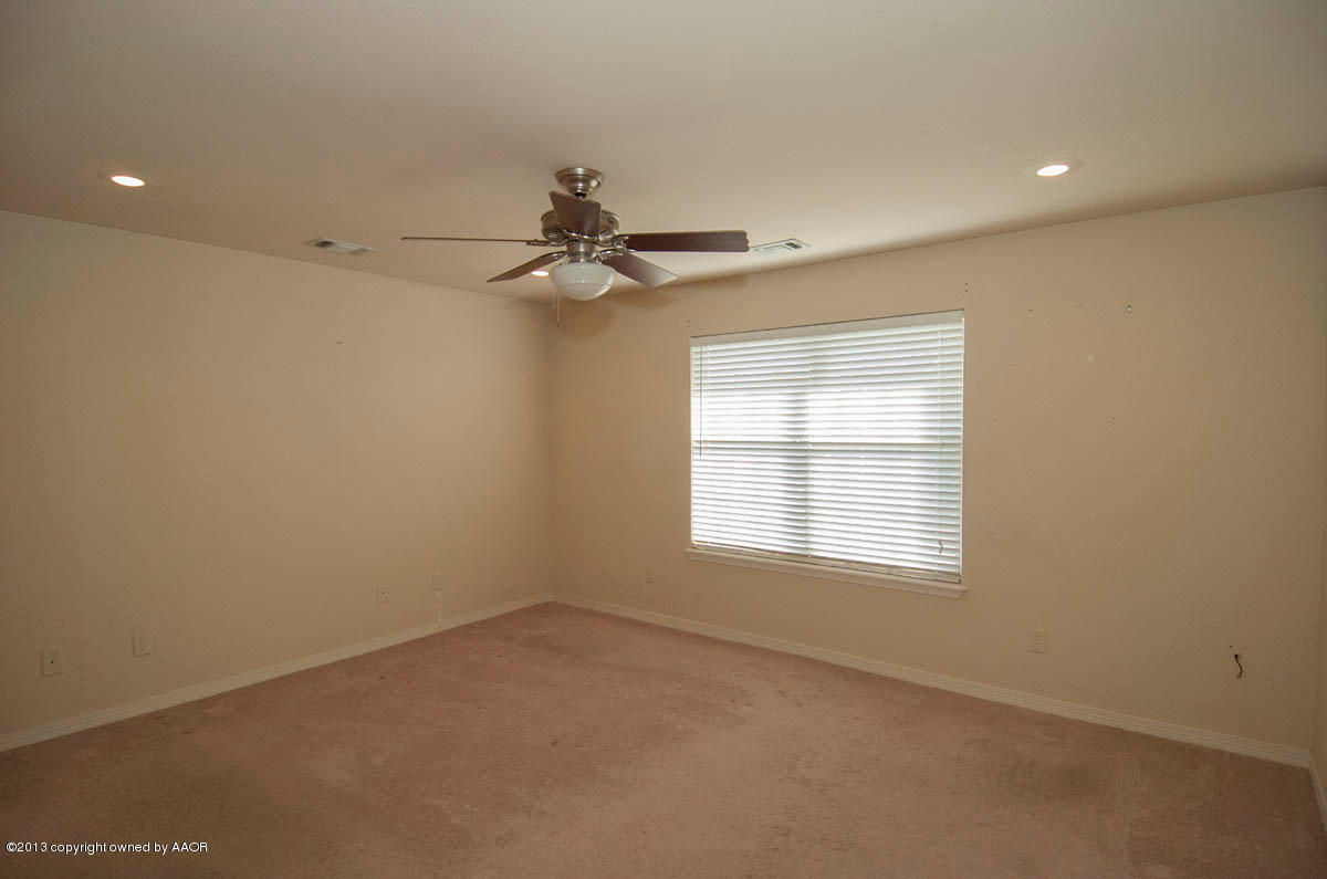 5237 Royce Drive Amarillo, TX 79110 - Photo 10 of 27 MASTER VIEW 1