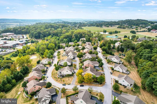 $599,000 | 102 Maribel Lane, Unit 15B, York, PA 17403