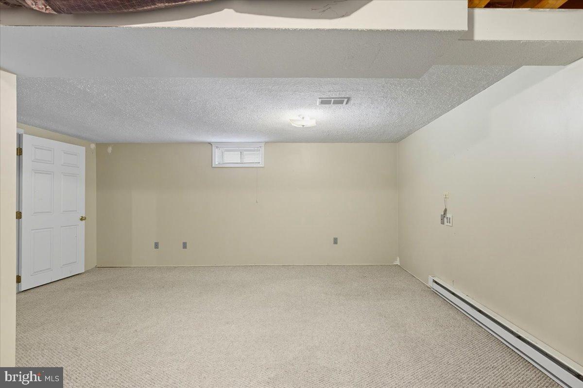 619 Aspen Lane Edgewood, MD 21040 - Photo 25 of 35 a view of room