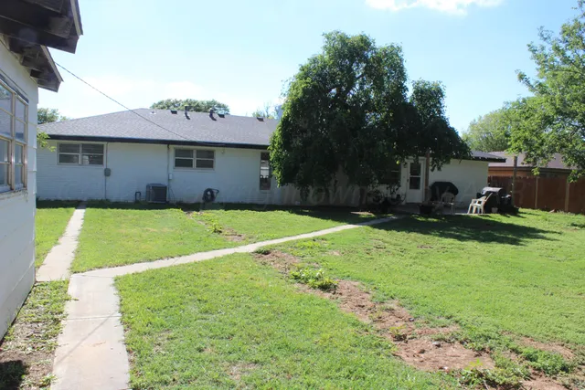 $265,000 | 306 Douglas Street, Hereford, TX 79045