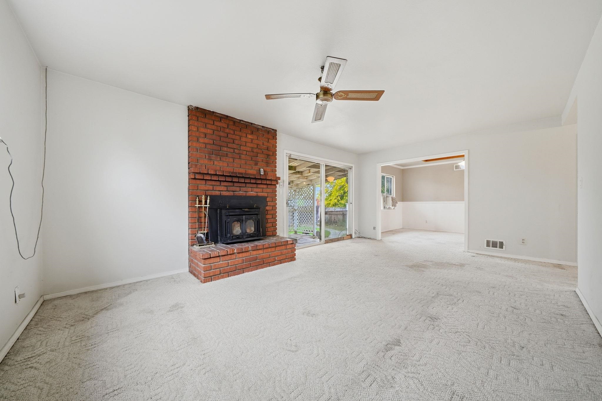 228 Encinal Drive Red Bluff, CA 96080 - Photo 5 of 34