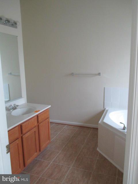 9742 Selfridge Road Baltimore, MD 21220 - Photo 9 of 14 Bath (Master)