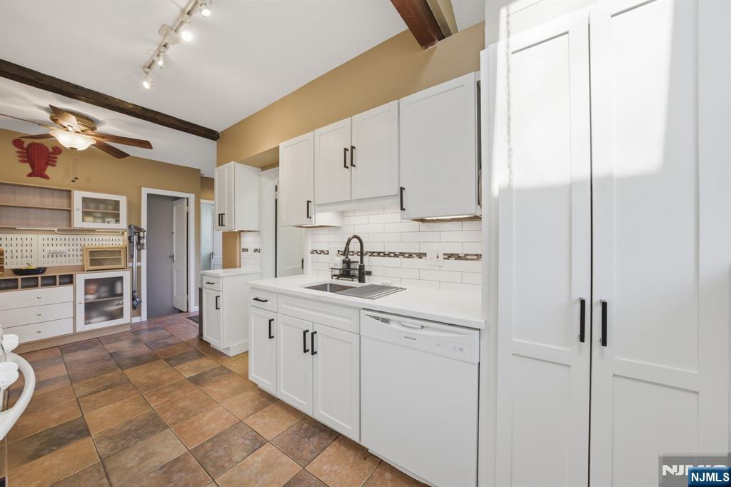 63 Franklin Road Denville, NJ 07834 - Photo 17 of 47