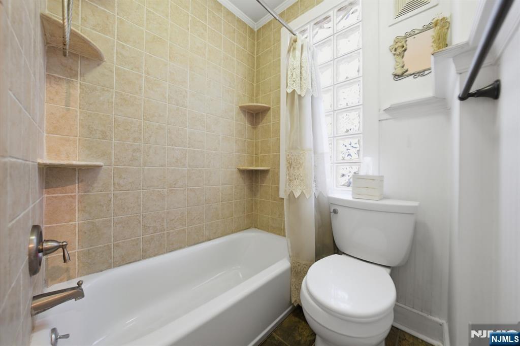 63 Franklin Road Denville, NJ 07834 - Photo 22 of 47