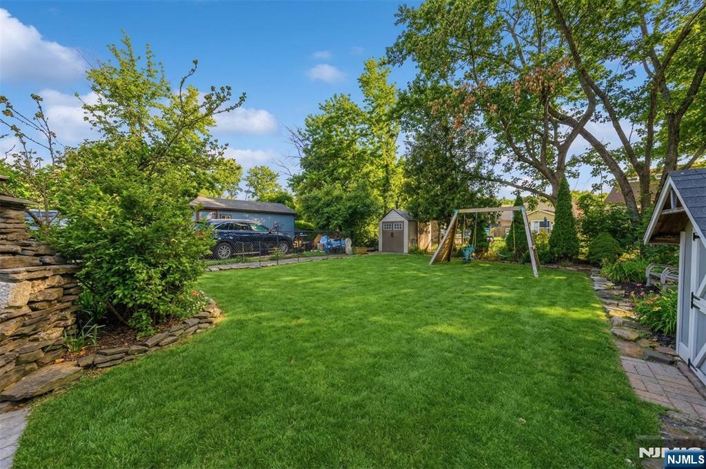 63 Franklin Road Denville, NJ 07834 - Photo 3 of 47