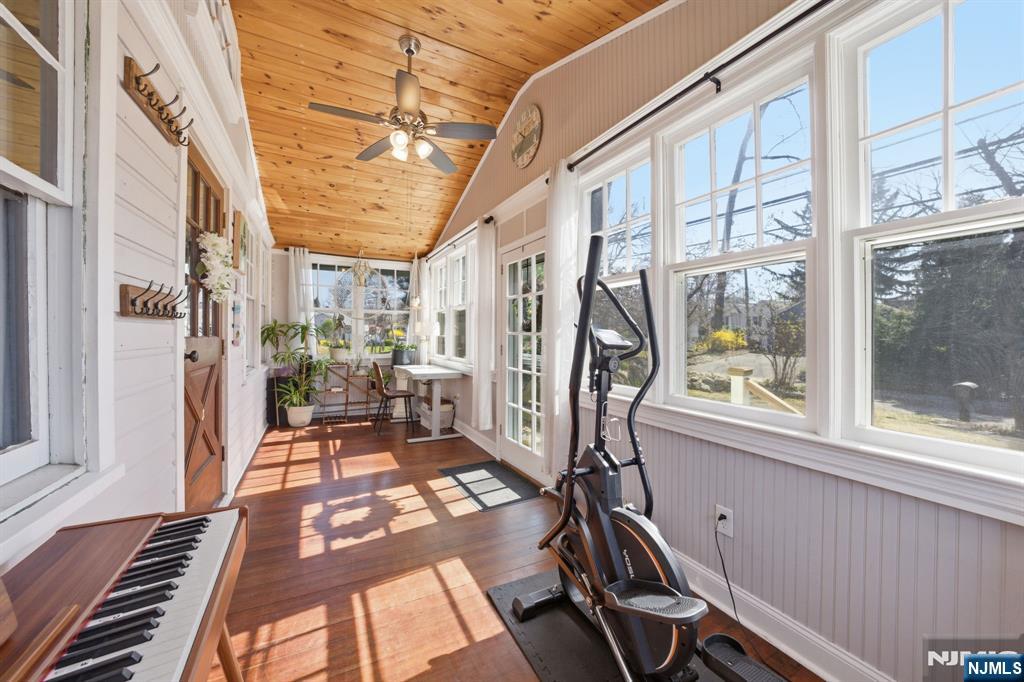 63 Franklin Road Denville, NJ 07834 - Photo 7 of 47