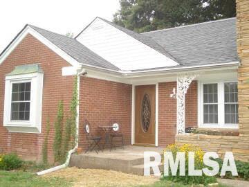 404 Bainbridge Road Marion, IL 62959 - Photo 2 of 17 Gallery Image 2