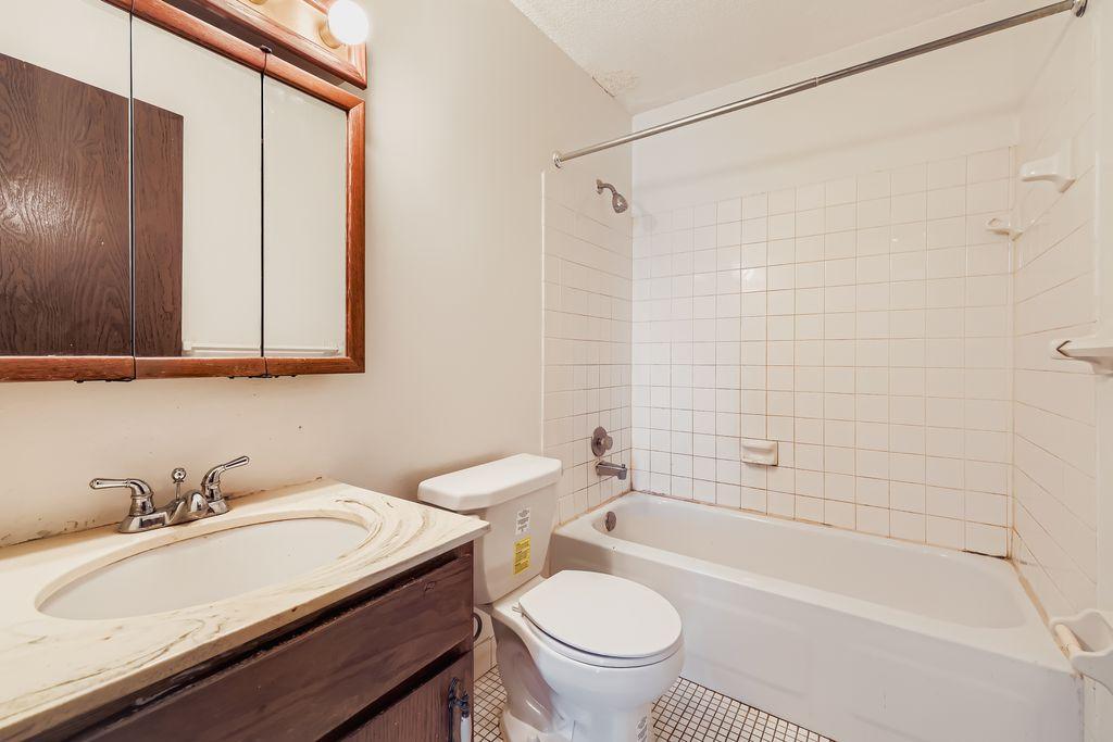 3431 Kent Street, Unit 813 Shoreview, MN 55126 - Photo 13 of 18