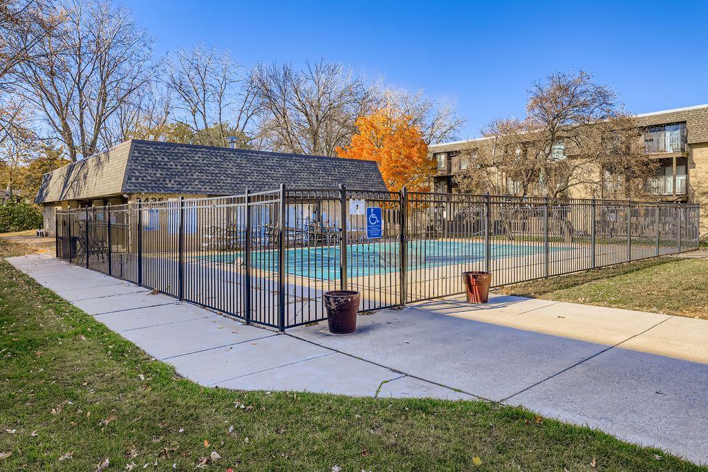 3431 Kent Street, Unit 813 Shoreview, MN 55126 - Photo 17 of 18