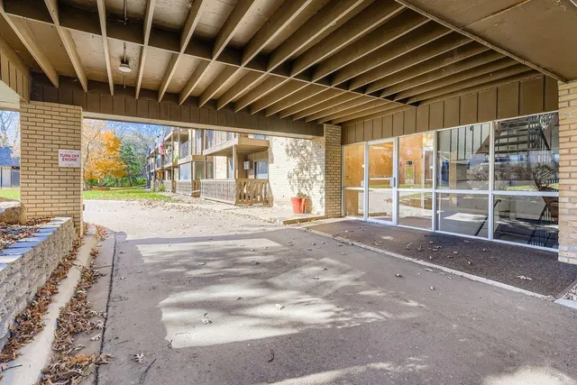 $94,900 | 3431 Kent Street, Unit 813, Shoreview, MN 55126