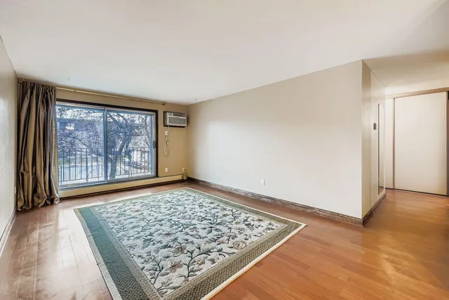 $94,900 | 3431 Kent Street, Unit 813, Shoreview, MN 55126