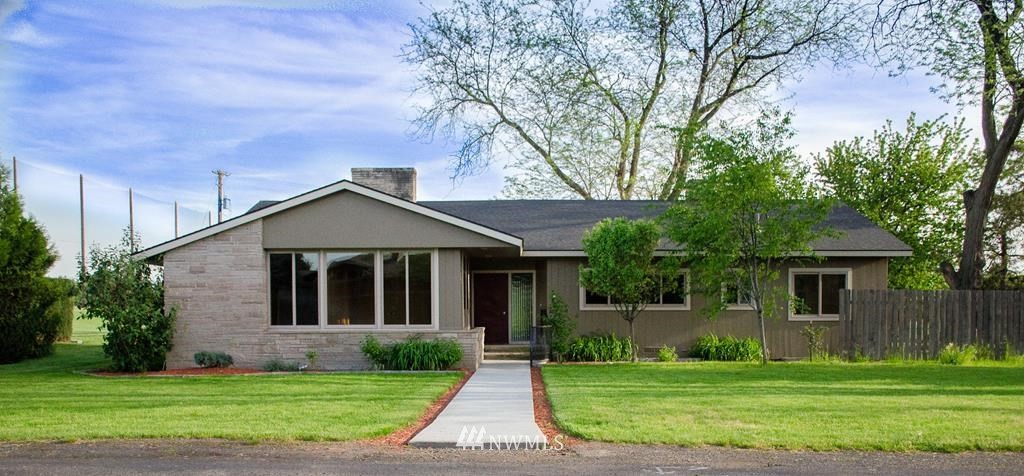 1217 Country Club Road Walla Walla, WA 99362 - Photo 1 of 37 Gallery Image 1