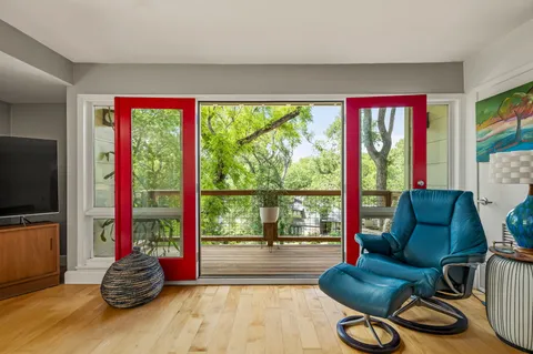$1,250,000 | 5932 Highland Hills Drive, Austin, TX 78731