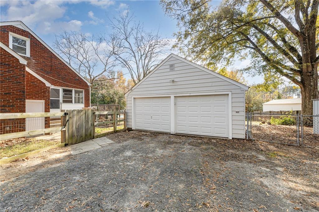 1924 Old Hollow Road Walkertown, NC 27051 - Photo 23 of 28