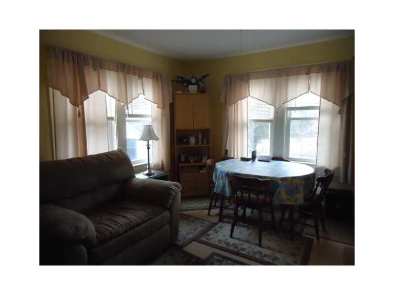 42 Nichol Street Paris, ME 04281 - Photo 9 of 16 Dining Room.
