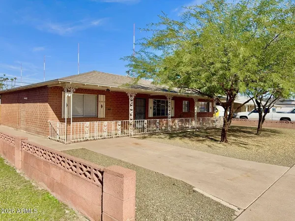 $344,750 | 3006 West Stella Lane, Phoenix, AZ 85017