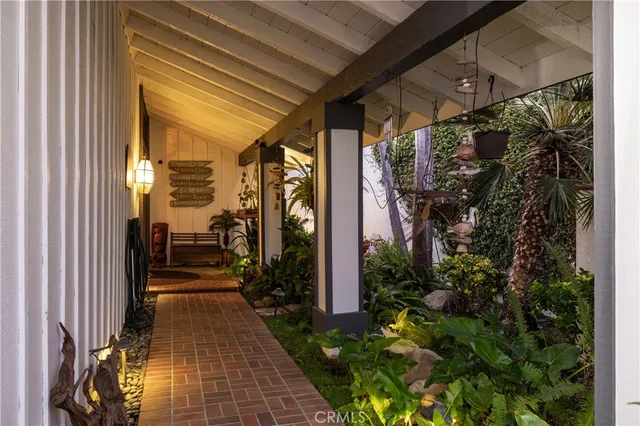 a view of a pathway of a house