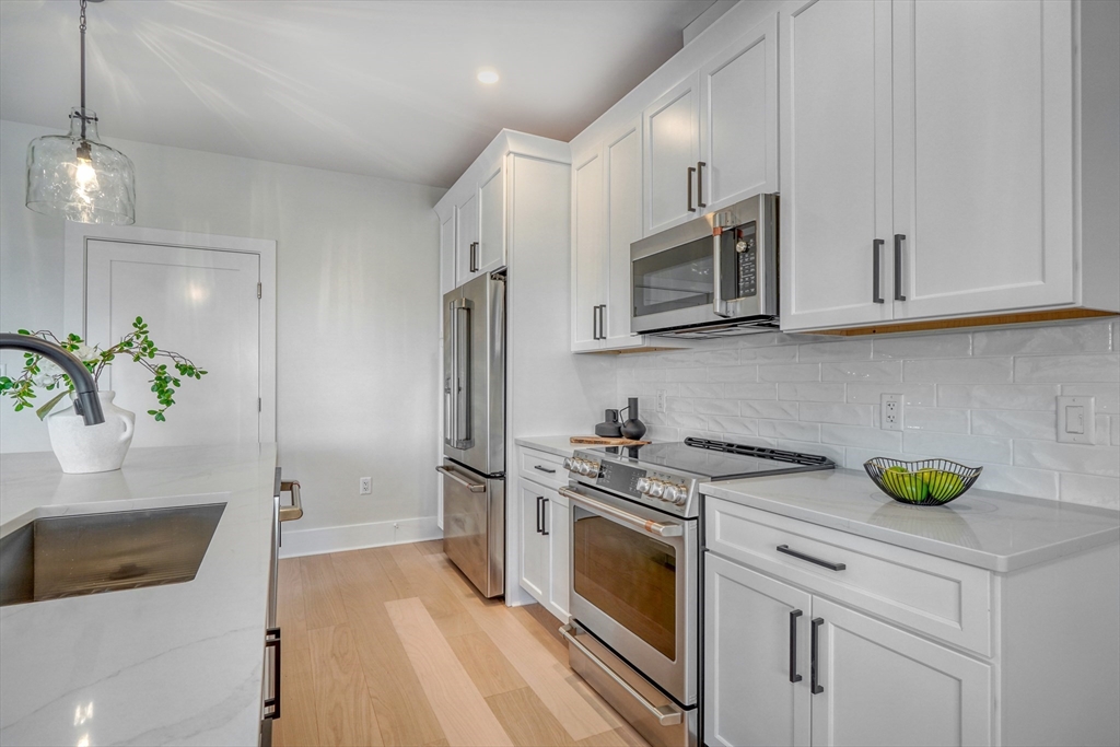 62 Foundry Street, Unit 416 Wakefield, MA 01880 - Photo 3 of 35
