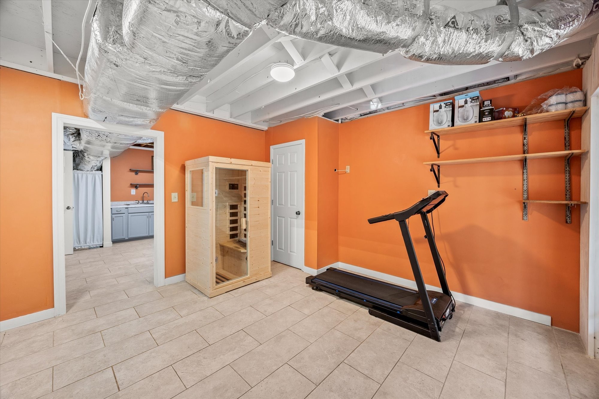 89 Ouchonder Road Elmwood, TN 38560 - Photo 25 of 50 a view of a room with gym equipment