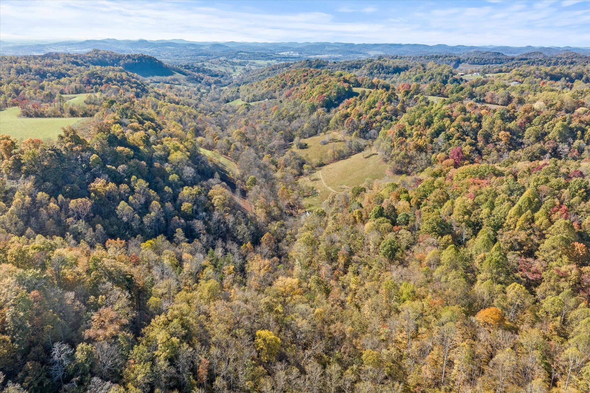 89 Ouchonder Road Elmwood, TN 38560 - Photo 33 of 50 a view of a city with mountains in the background