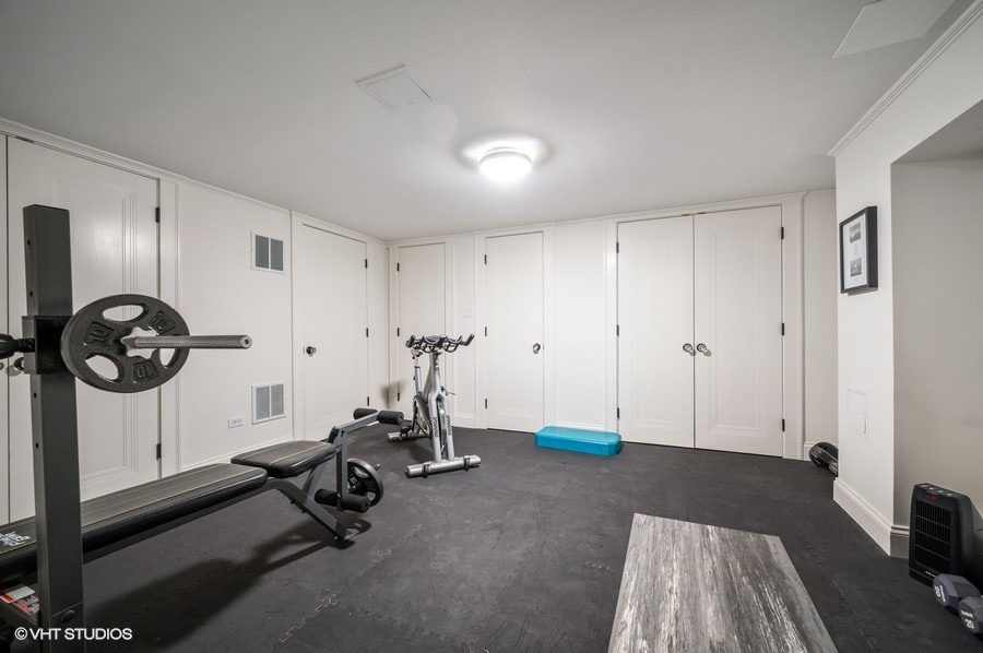 111 Robsart Road Kenilworth, IL 60043 - Photo 42 of 49 a view of a room with gym equipment
