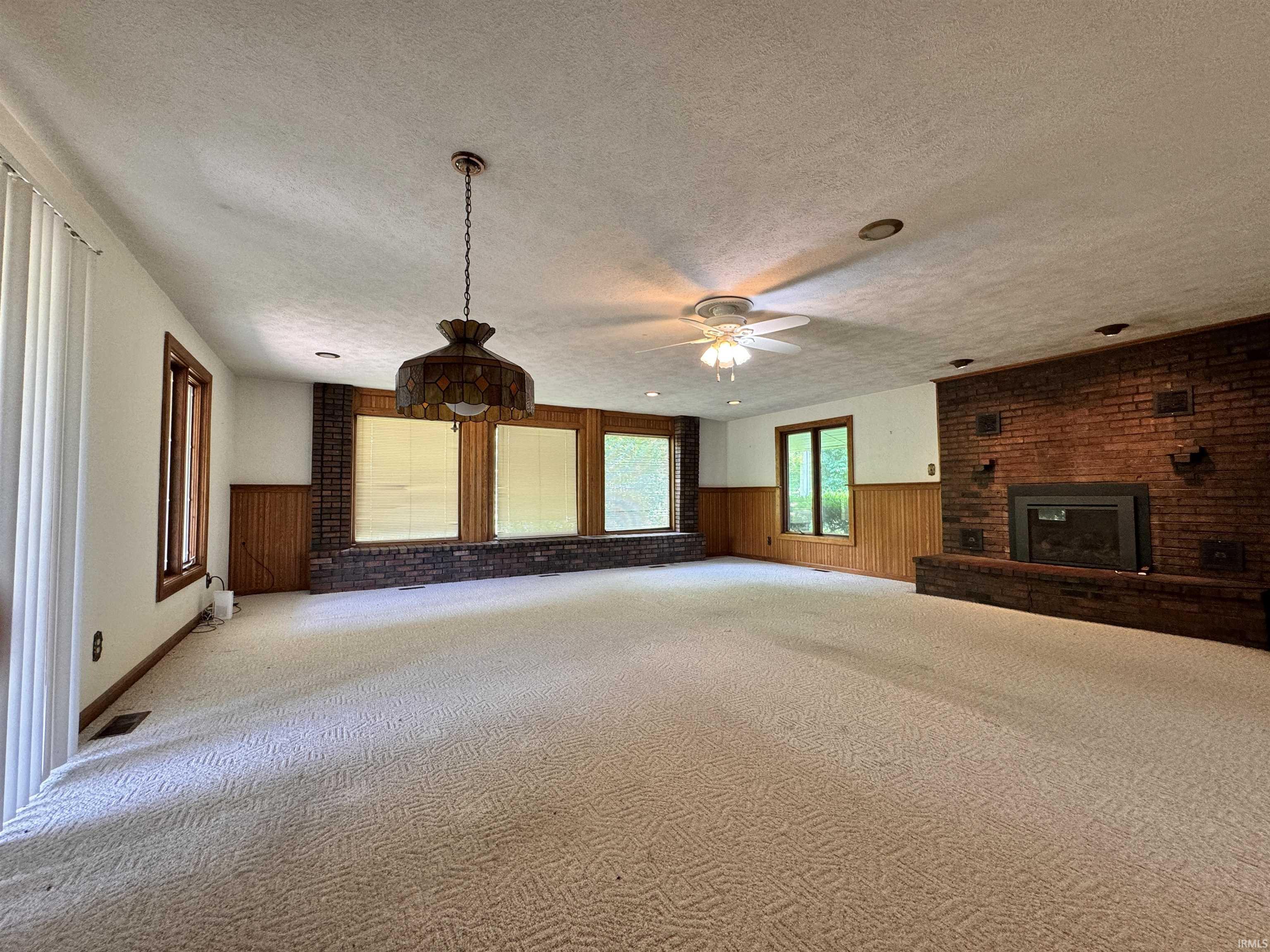 2925 South Stringtown Road Covington, IN 47932 - Photo 4 of 36