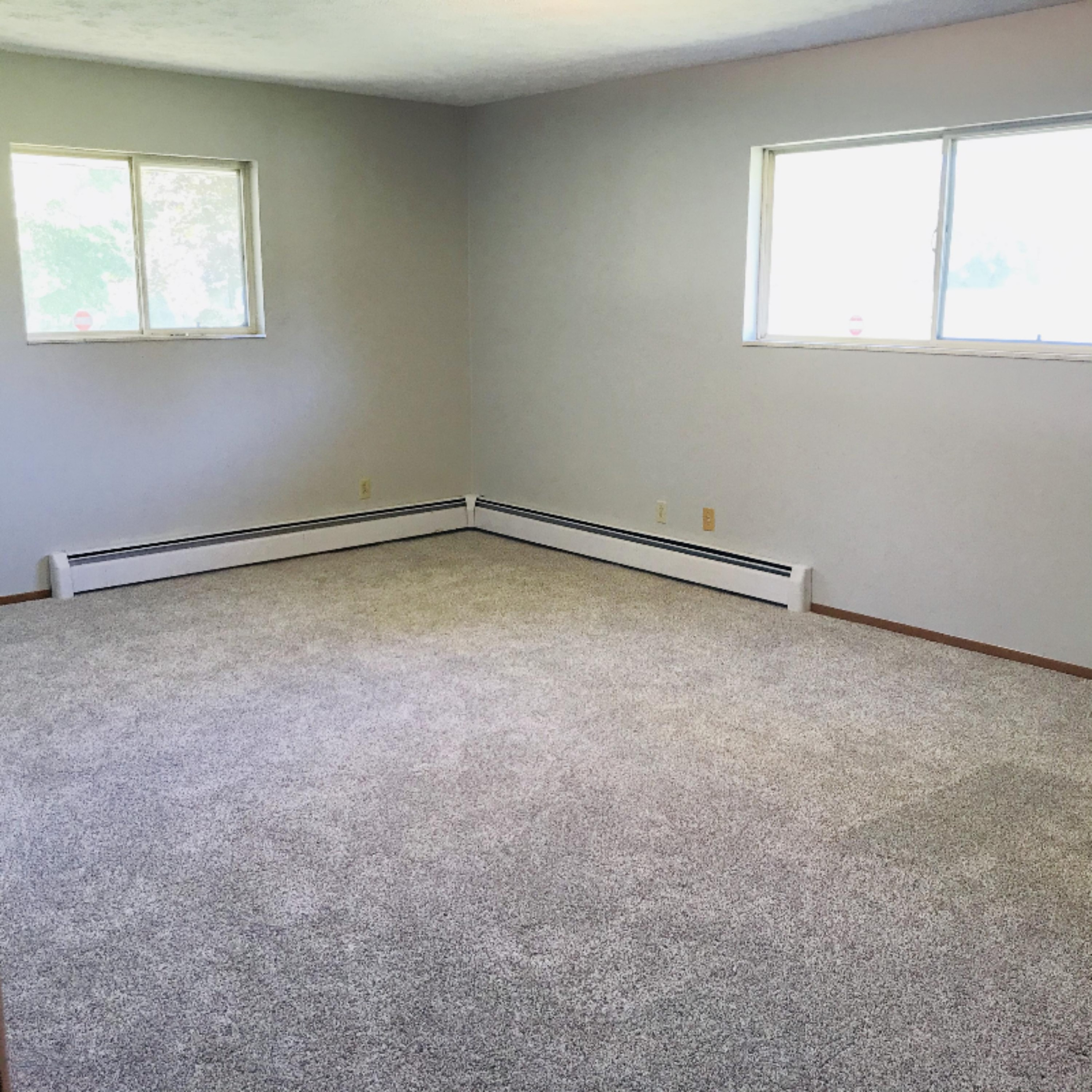4804 East River Road Buchanan, MI 49107 - Photo 12 of 29 Master Bedroom