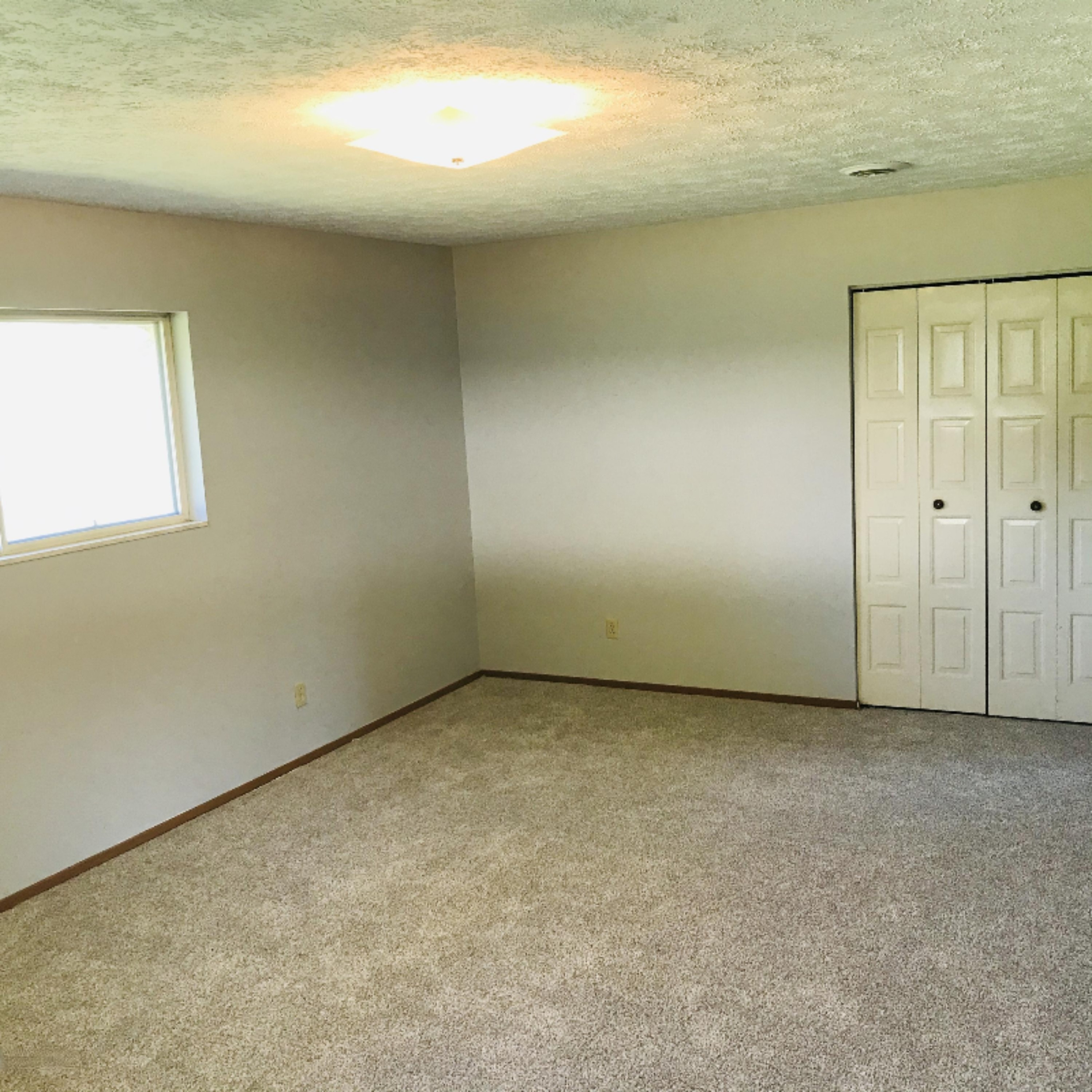 4804 East River Road Buchanan, MI 49107 - Photo 13 of 29 Master Bedroom_4270