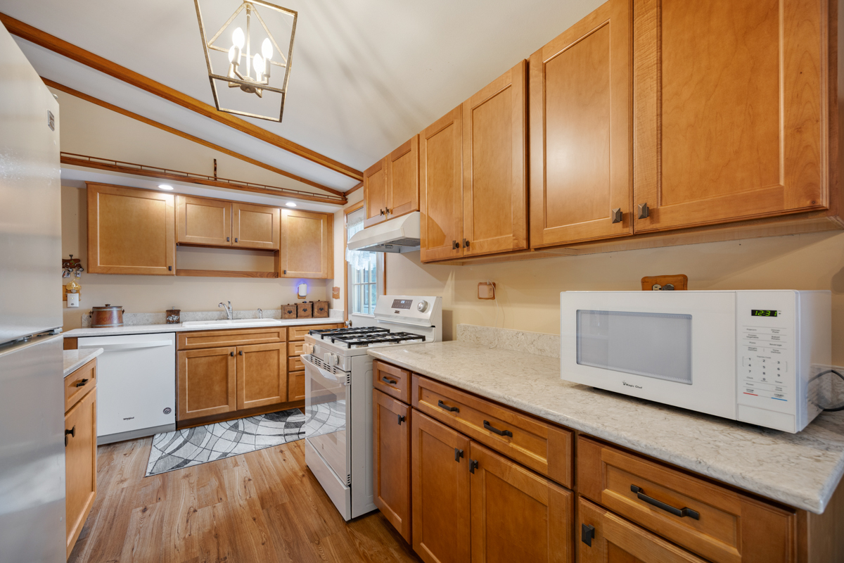 14413 Pleasant Valley Road Woodstock, IL 60098 - Photo 7 of 30