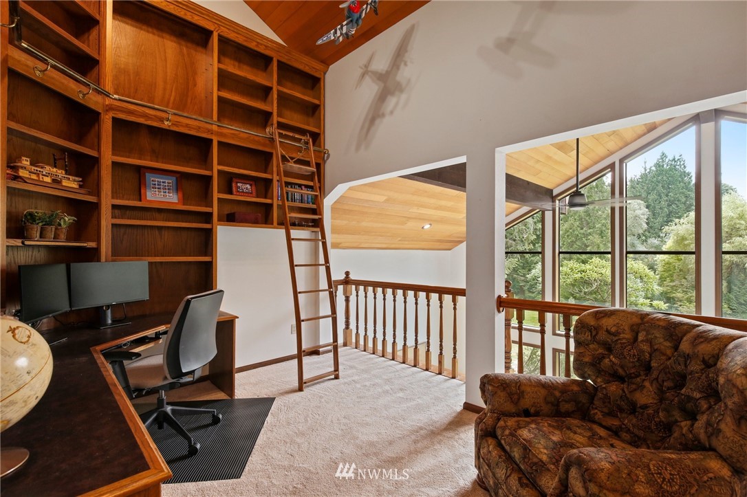 20830 Southeast 145th Street Renton, WA 98059 - Photo 12 of 39 a workspace with furniture and a window