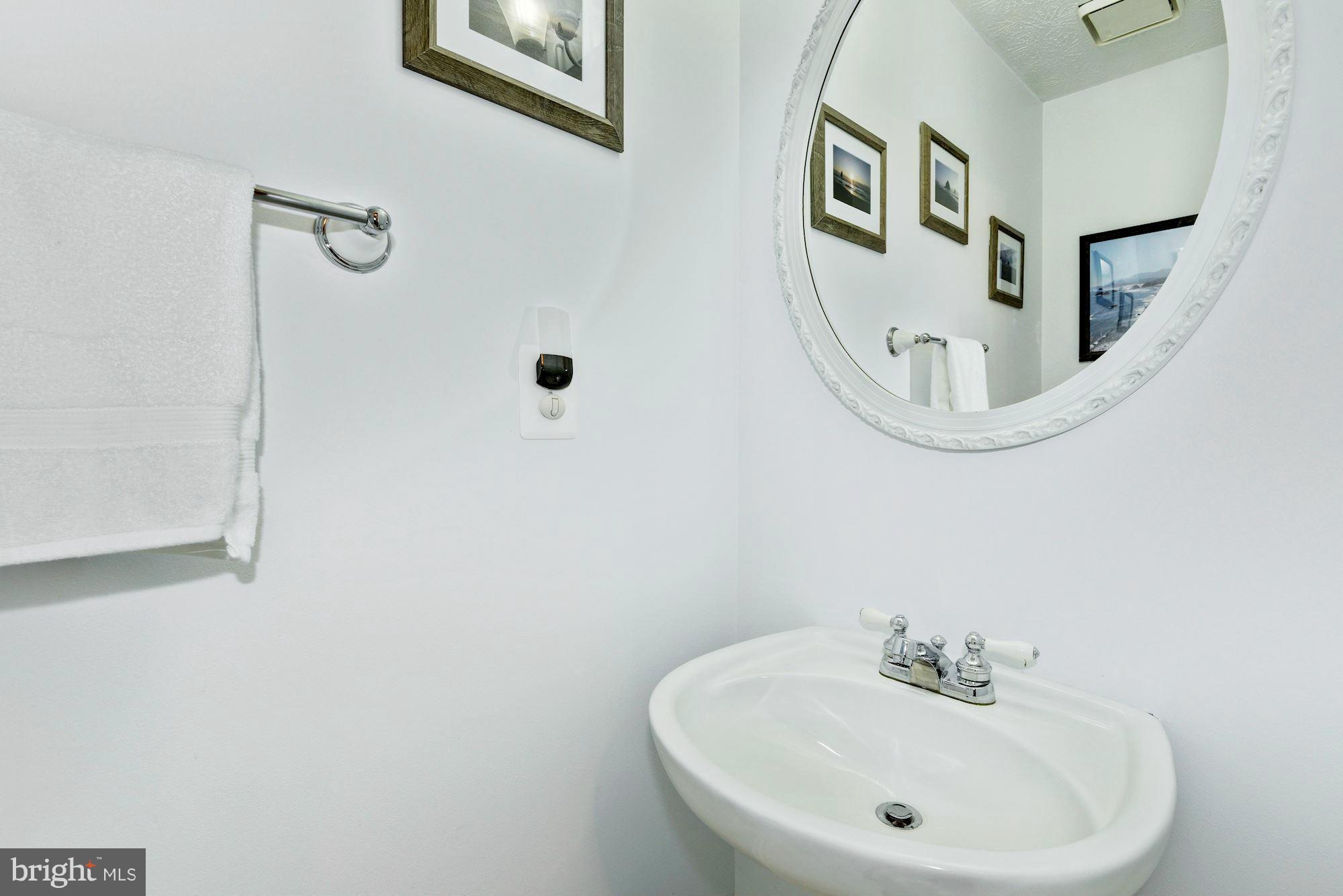 9325 Northgate Road Laurel, MD 20723 - Photo 9 of 23 Powder Room