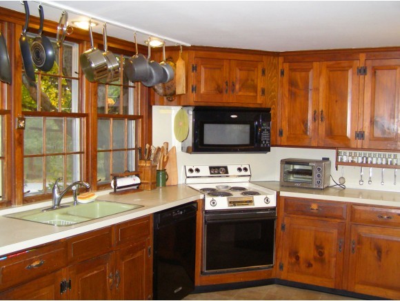 21 Hickory Ridge Road Putney, VT 05346 - Photo 8 of 26