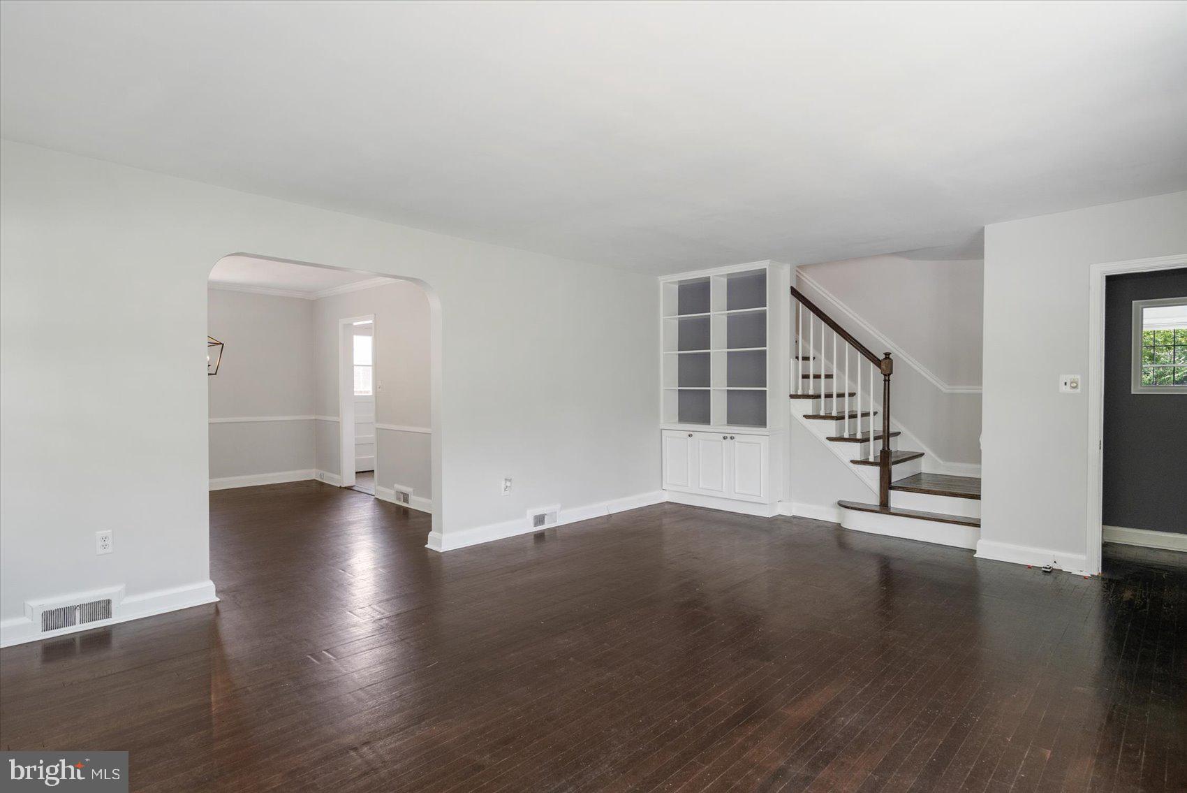 8141 Glen Gary Road Towson, MD 21286 - Photo 3 of 43 Gallery Image 3
