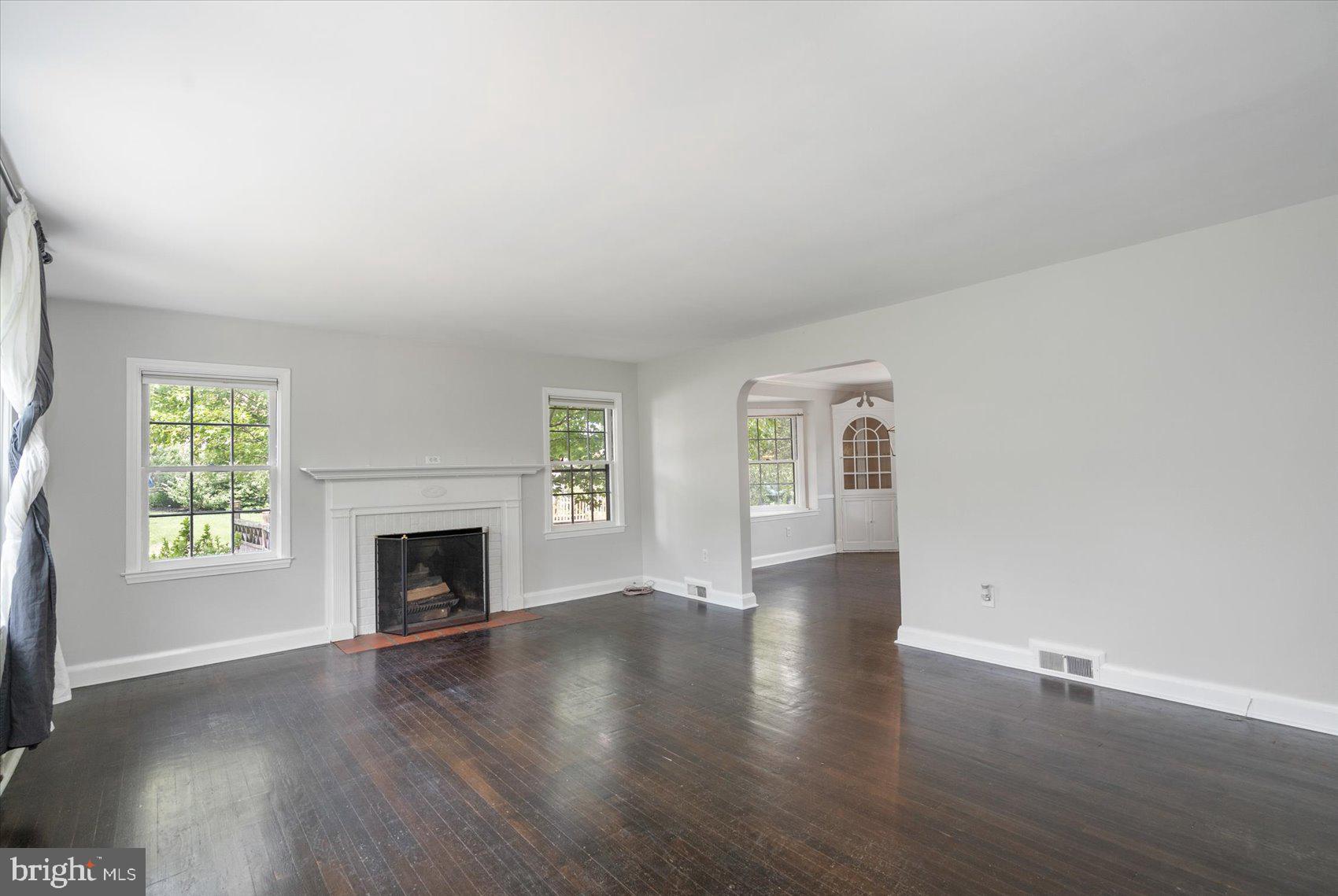 8141 Glen Gary Road Towson, MD 21286 - Photo 6 of 43 Gallery Image 6